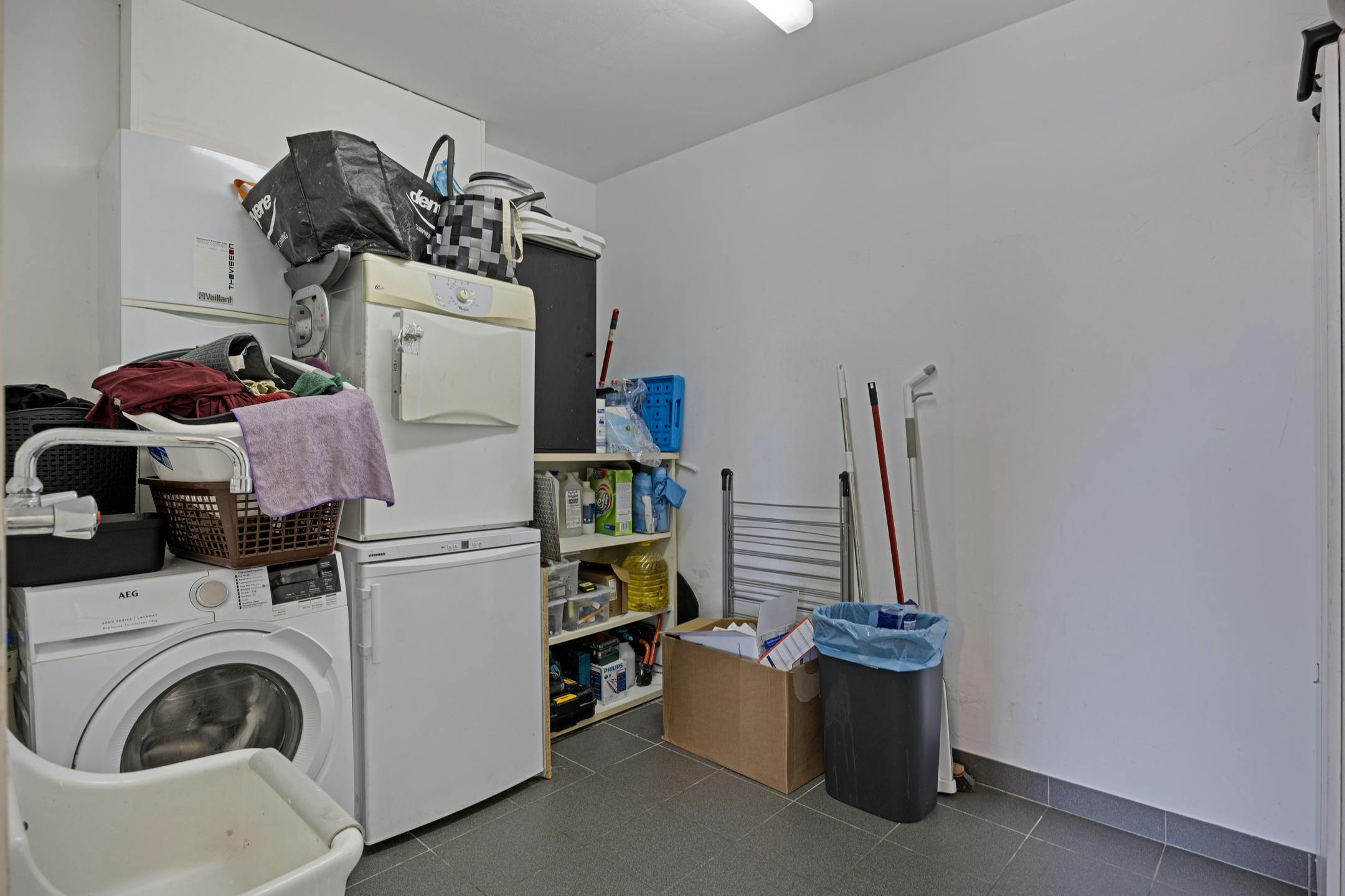 Appartement met groot terras te koop in Maasmechelen foto 10