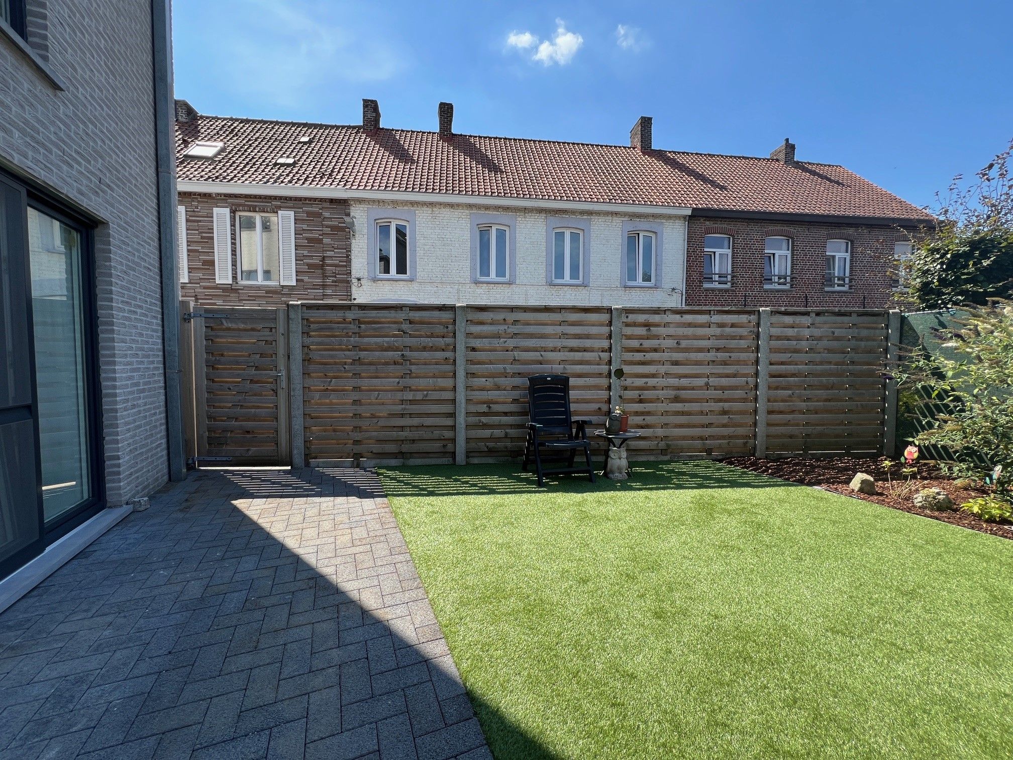 Instapklaar gelijkvloers appartement met 2 slaapkamers en tuin. foto 12