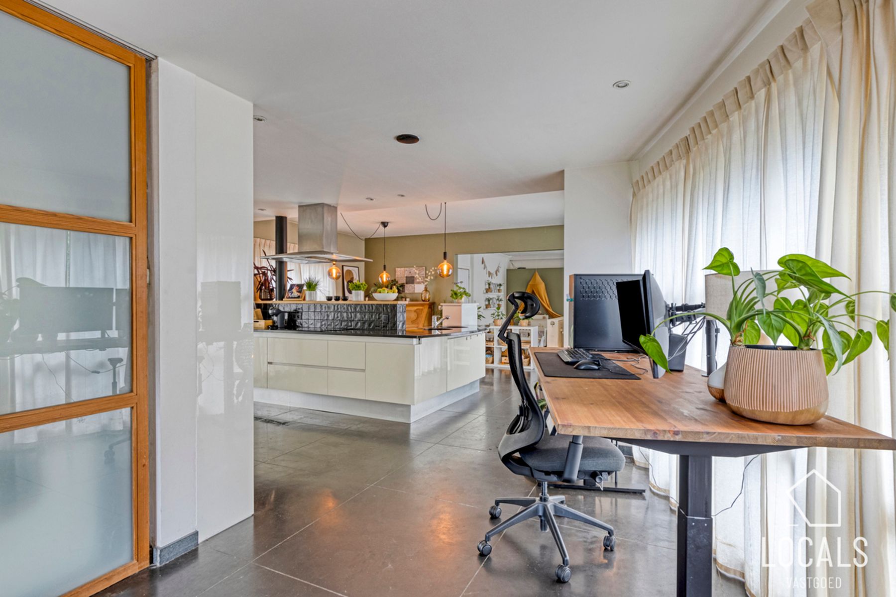 Gemoderniseerde open bebouwing met prachtig verzicht foto 12