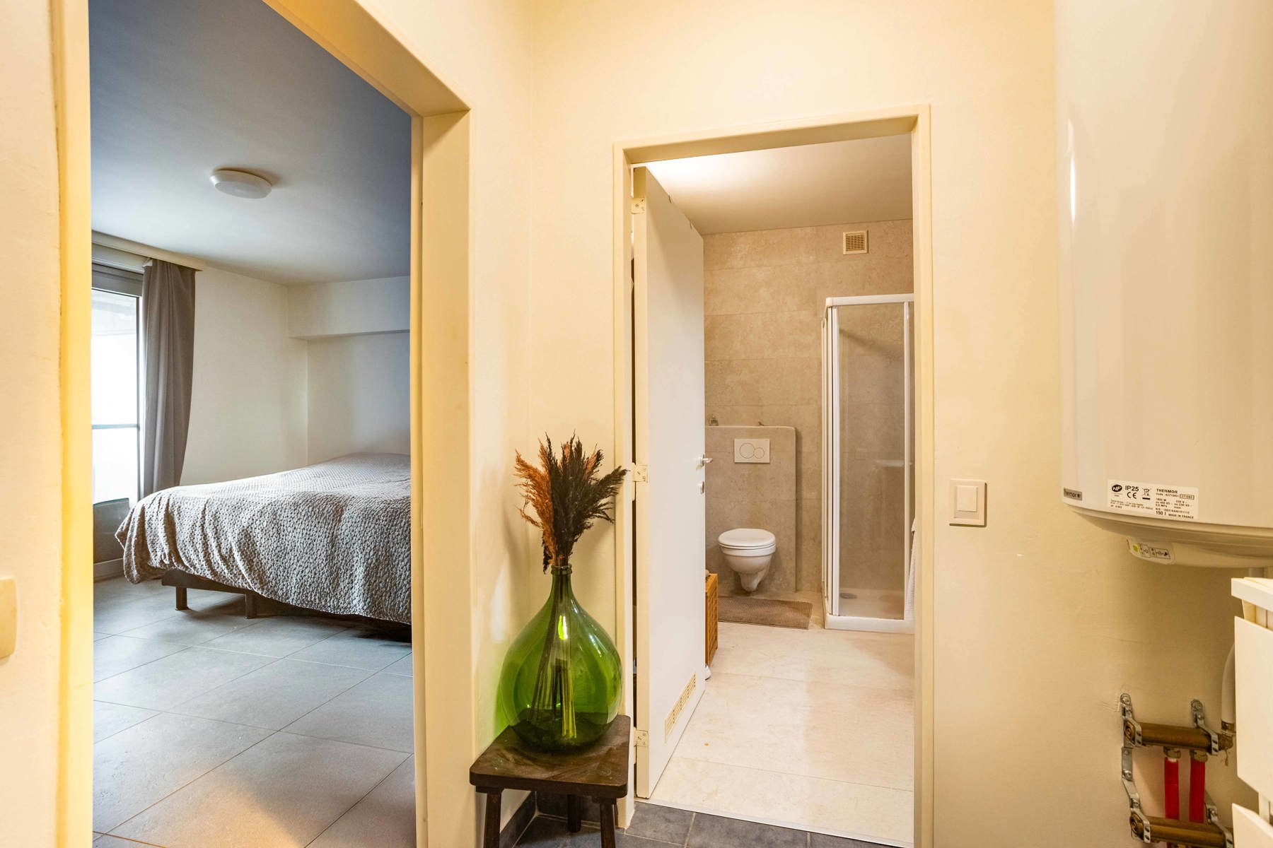 Zeer ruim appartement in centrum Aalst ! foto 10