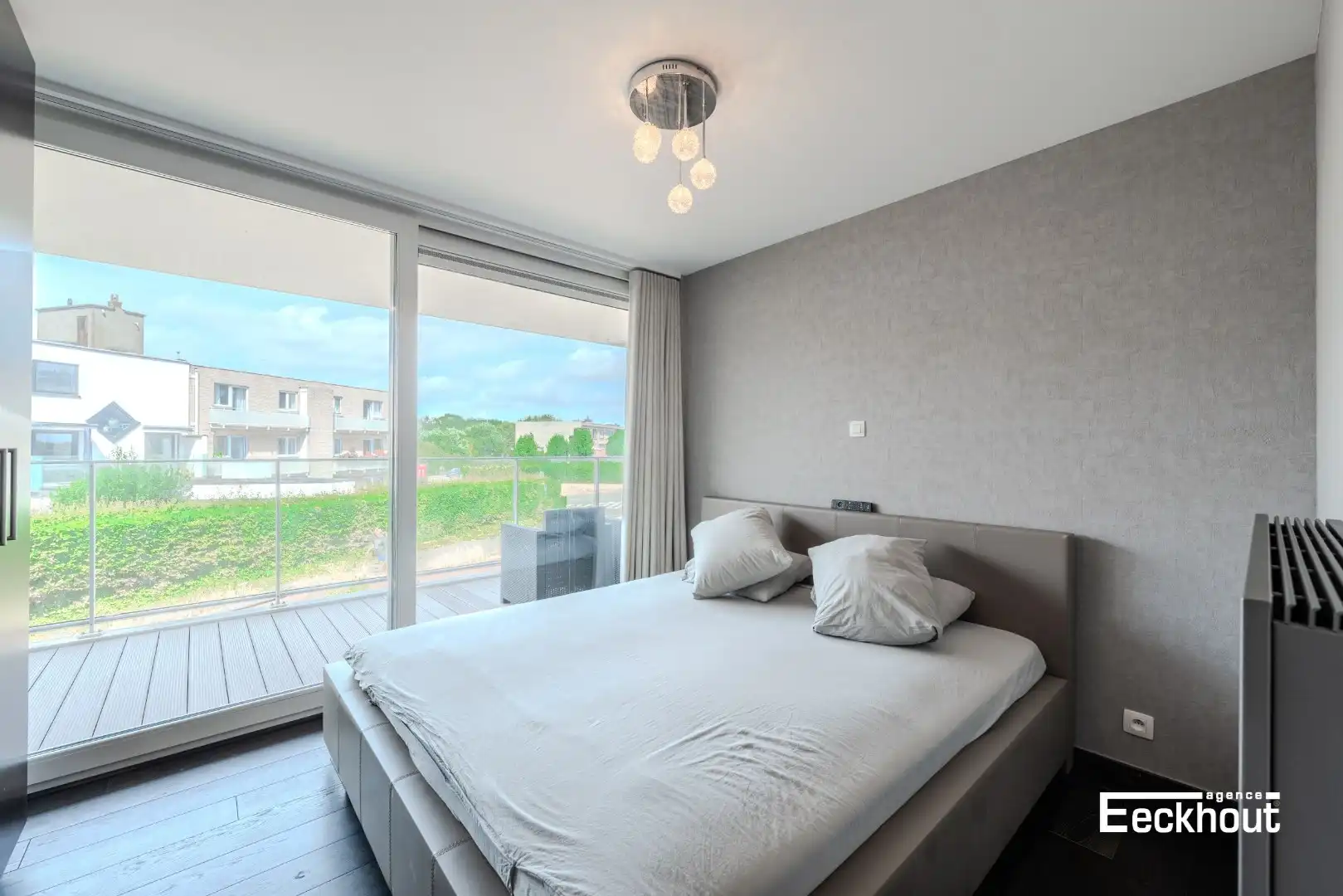 Instapklaar & modern appartement met zonneterras en garagebox! foto 7
