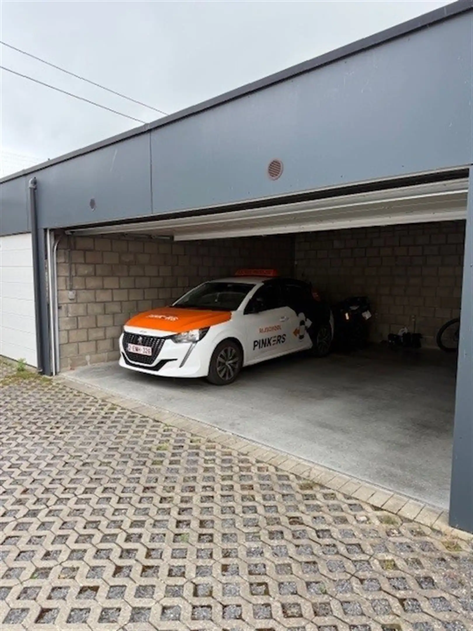 Garage te koop foto 5