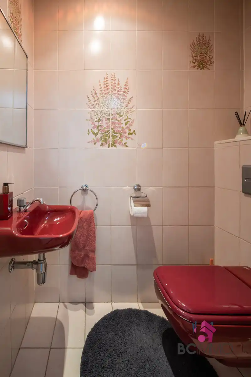 Ruime woning met praktijkruimte en 6 slaapkamers te Genk foto 11