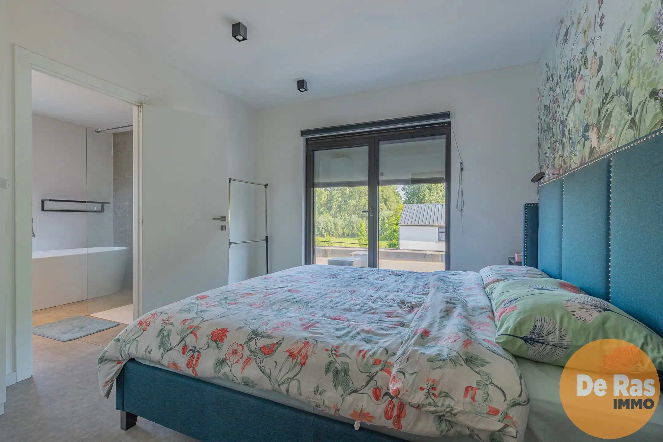 ERPE-MERE - Gerenoveerde halfopen woning met loods in Erpe foto 16