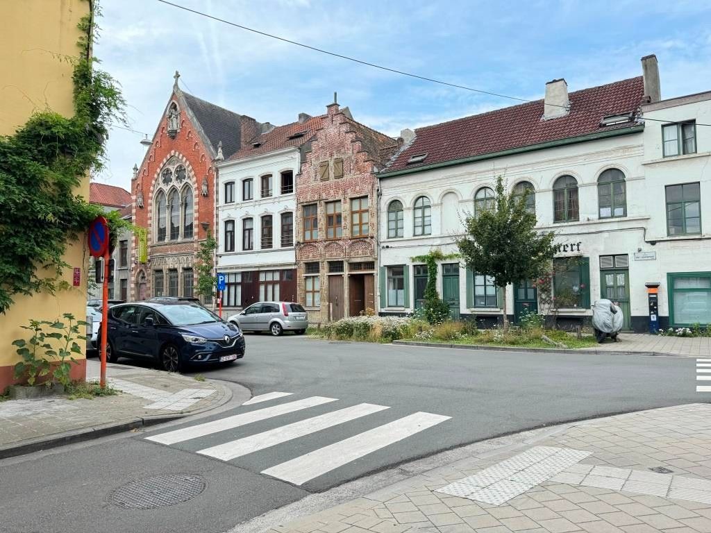 Recent gerenoveerde rijwoning met 2 slaapkamers in centrum Gent foto 12