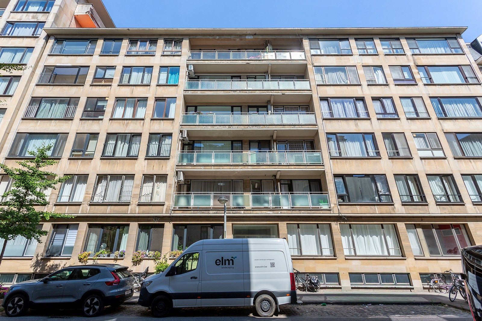 Instapklaar appartement met ruim terras  foto 26
