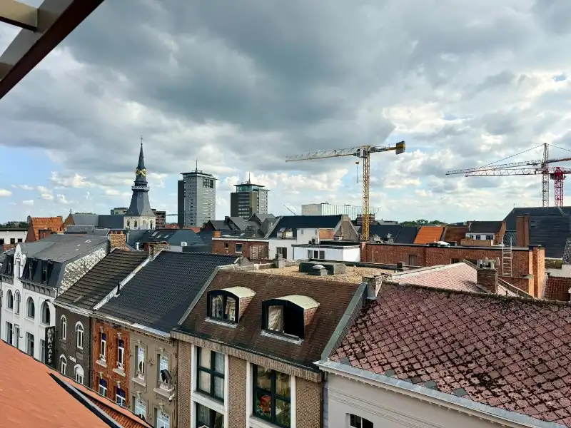 PENTHOUSE SERVICEFLAT MET 3 SLPK, 2 BADK, 2 TERRASSEN foto 8