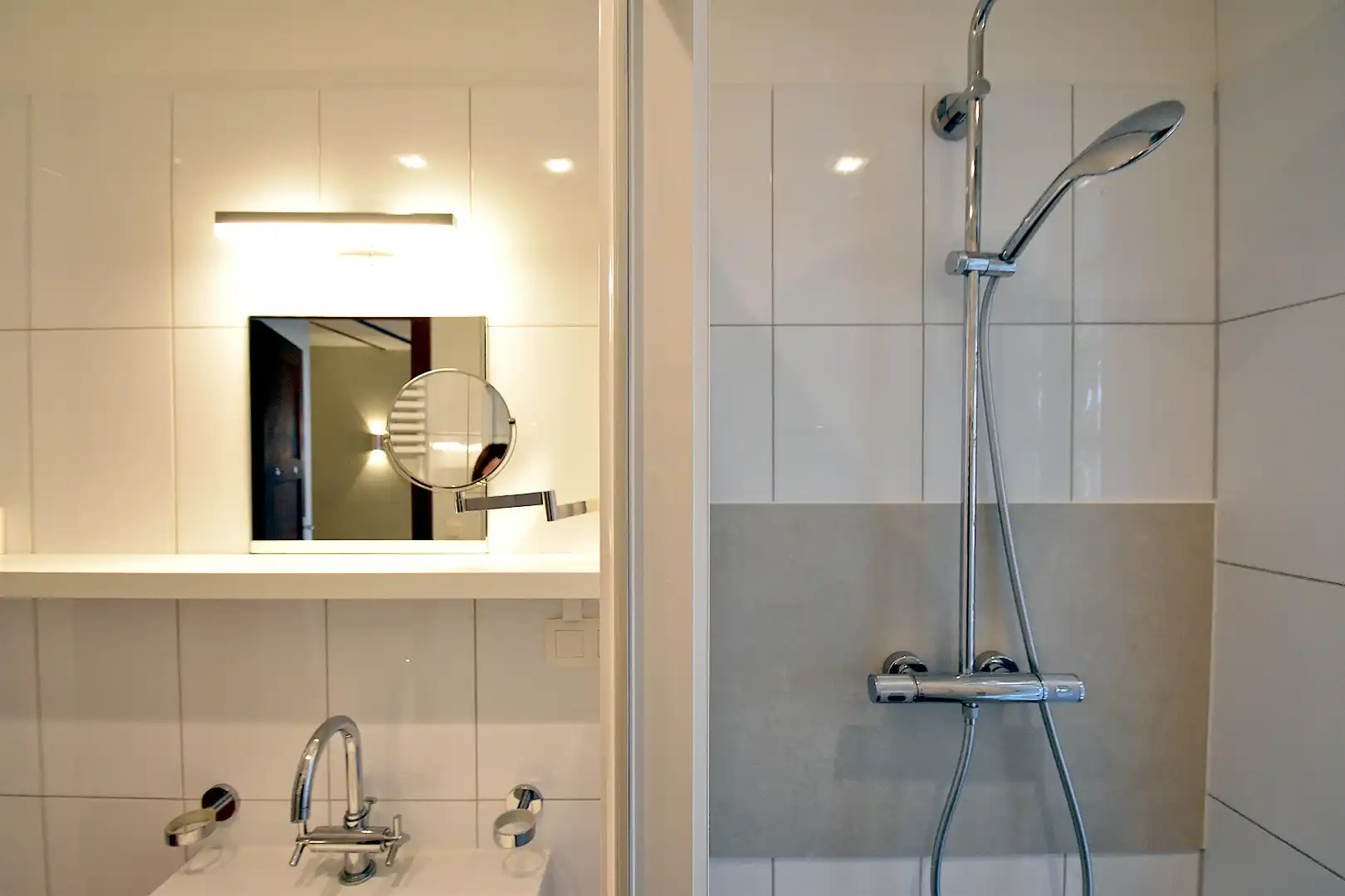Residentie White and Red Rose – Lichtrijk appartement met karakter in de Concessie van De Haan foto 13