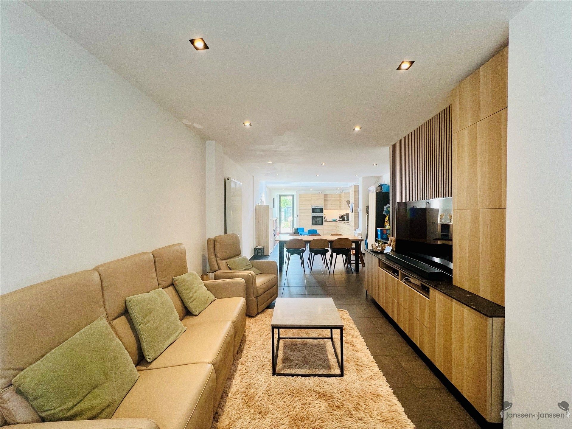Gezellige woning met 4 slpk en tuin foto 3