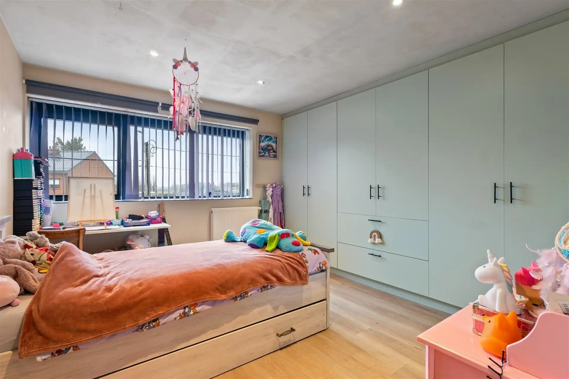 Instapklare, moderne, zeer ruime halfopen bebouwing nabij centrum Berlare foto 14