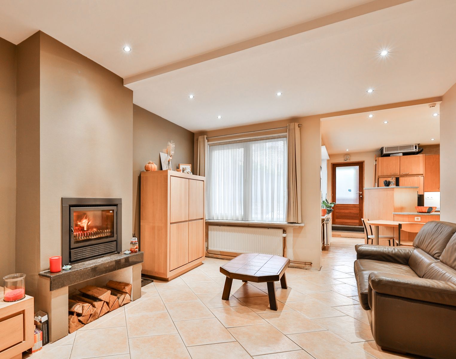 Veelzijdige meergezinswoning met massa’s potentieel foto 7