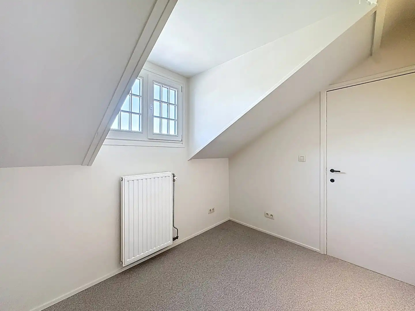 Sfeervolle en luxe tussenwoning in Zuidzande met vrij zicht over de velden foto 35