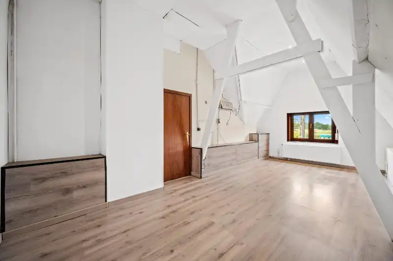 Open bebouwing met 4 slaapkamers. foto 22