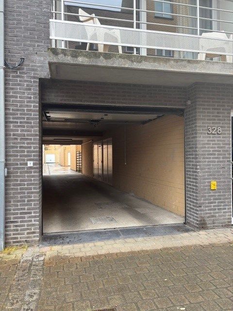 Afgesloten garagebox in de residentie Zuiderbries foto 2