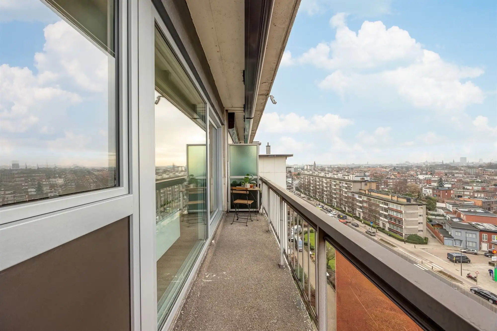 Gerenoveerd app. met 2 slpkmrs. en terras foto 13