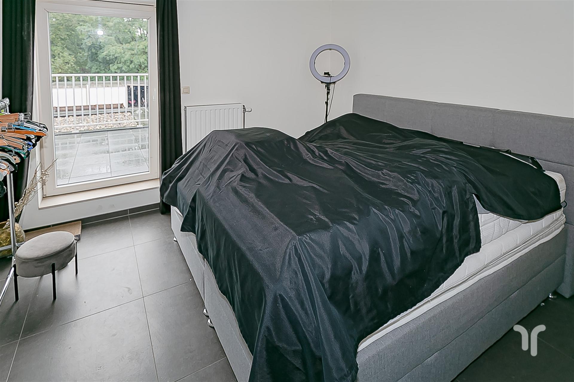 Lichtrijk appartement met 2 slaapkamers. foto 7