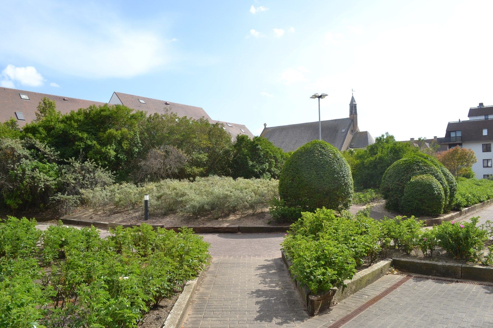 Studio met terras en tuin op enkele stappen van de zee! foto 8