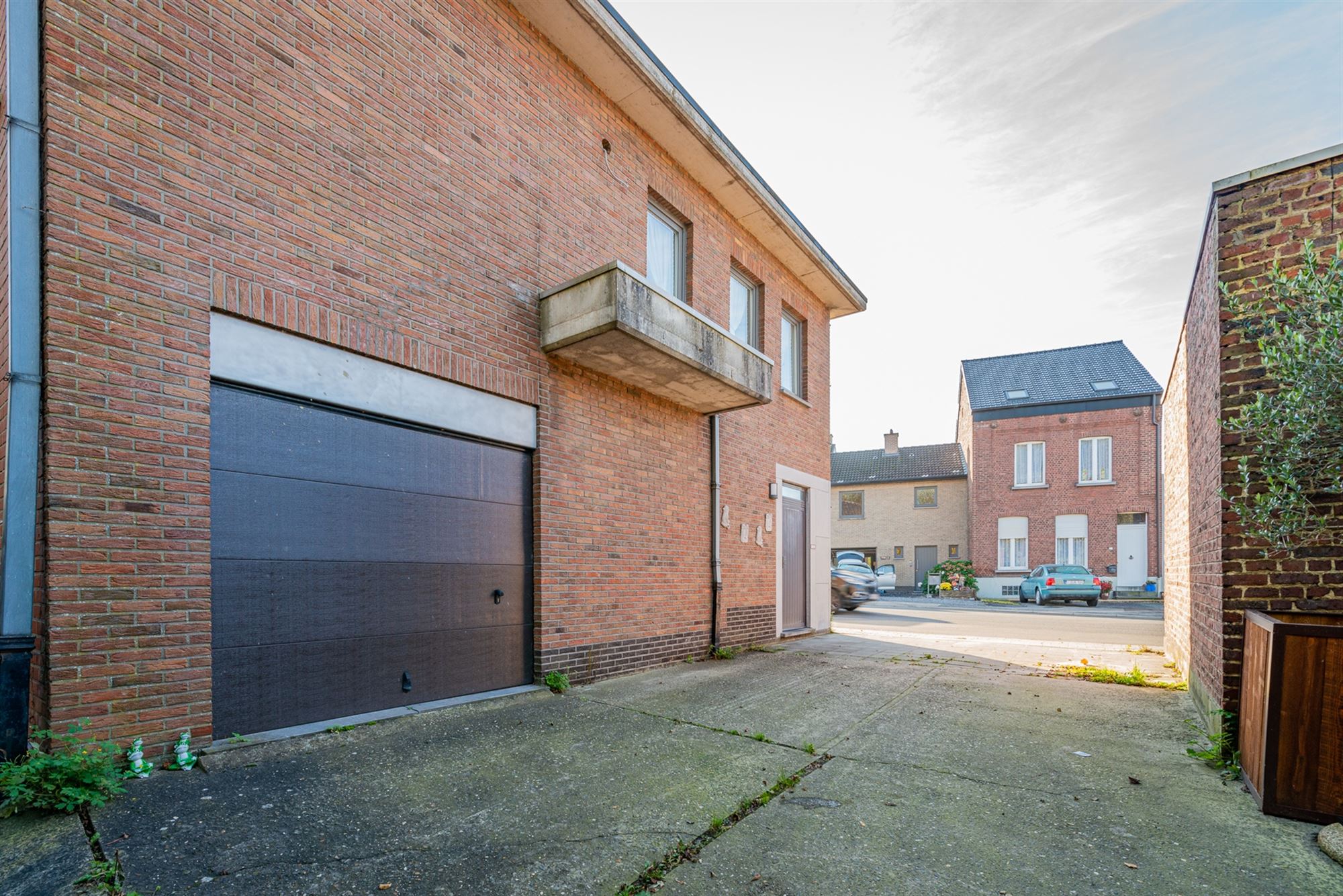 Goed gelegen handelsruimte aan de rand van het centrum foto 12