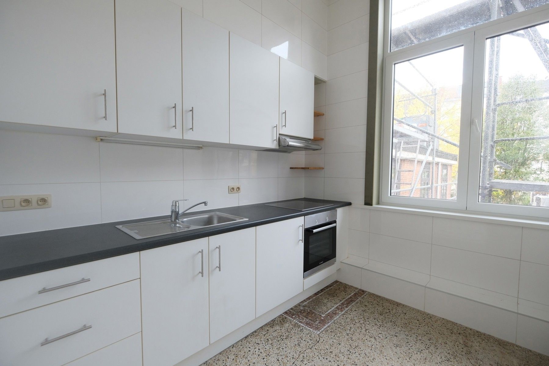 Ruim en licht appartement op het hippe Zuid foto 3