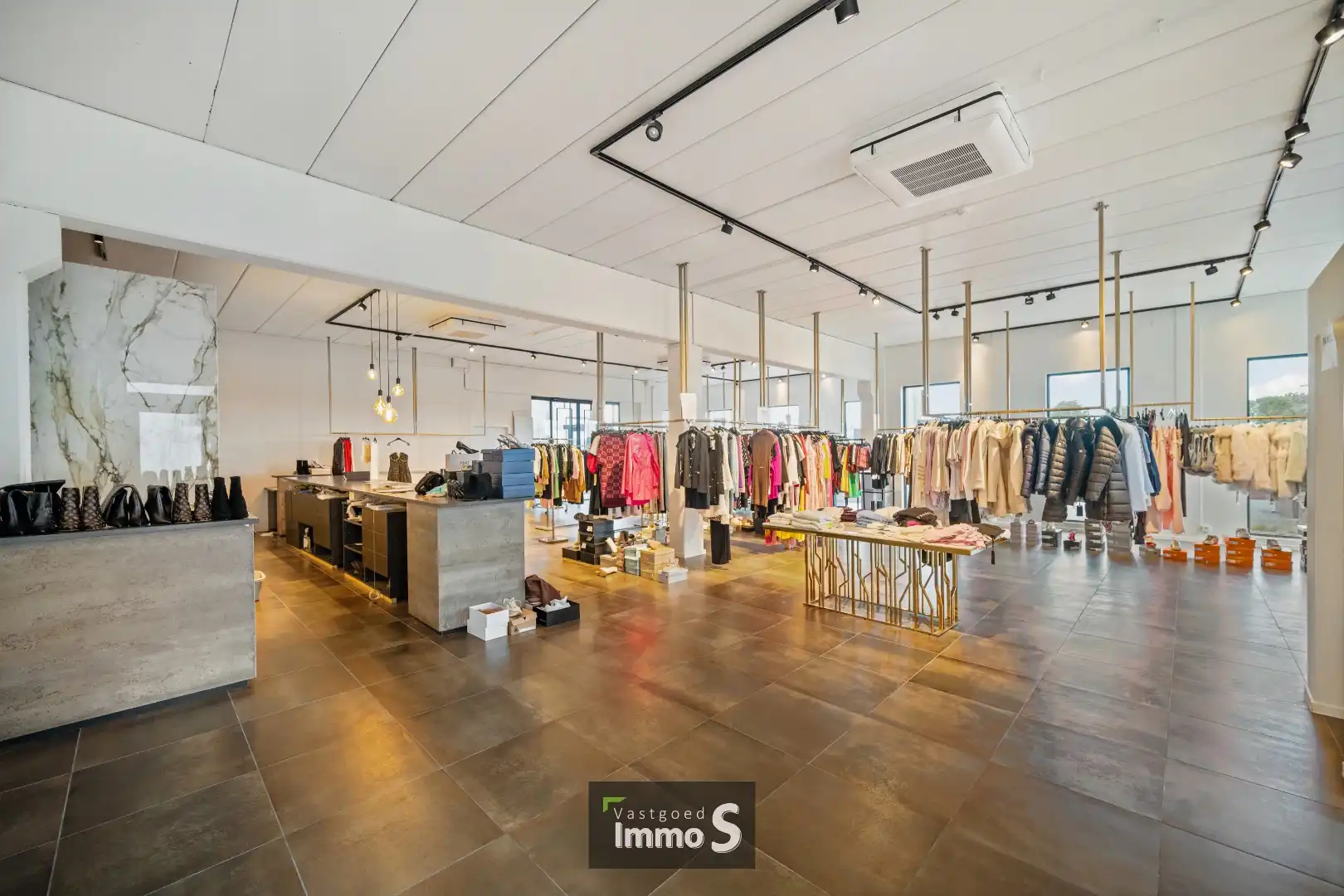 Instapklaar handelspand met sterke visibiliteit op commerciële ligging foto 6