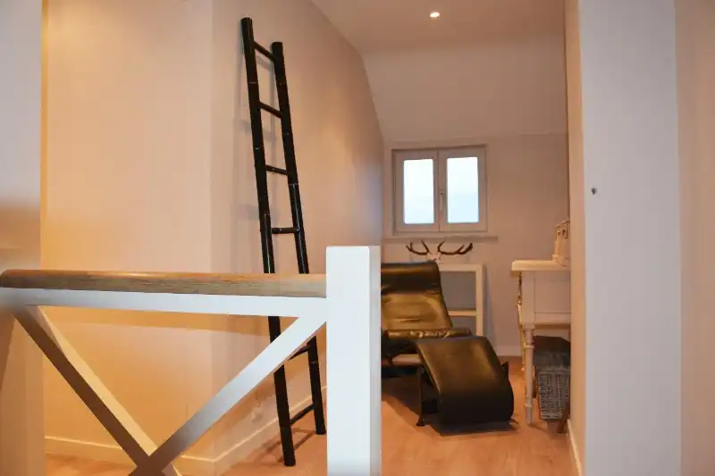 Karaktervolle halfopen woning te huur in centrum van Anzegem foto 6