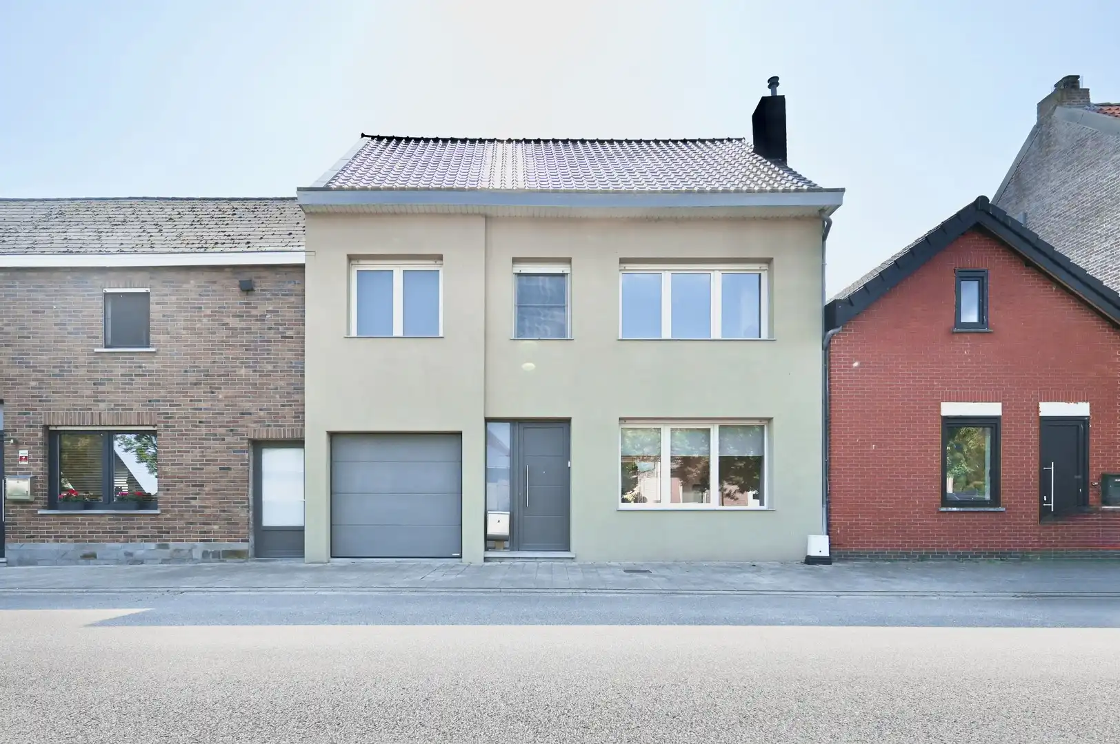 Rustig wonen, veel ruimte en volledig instapklaar! foto {{pictureIndex}}
