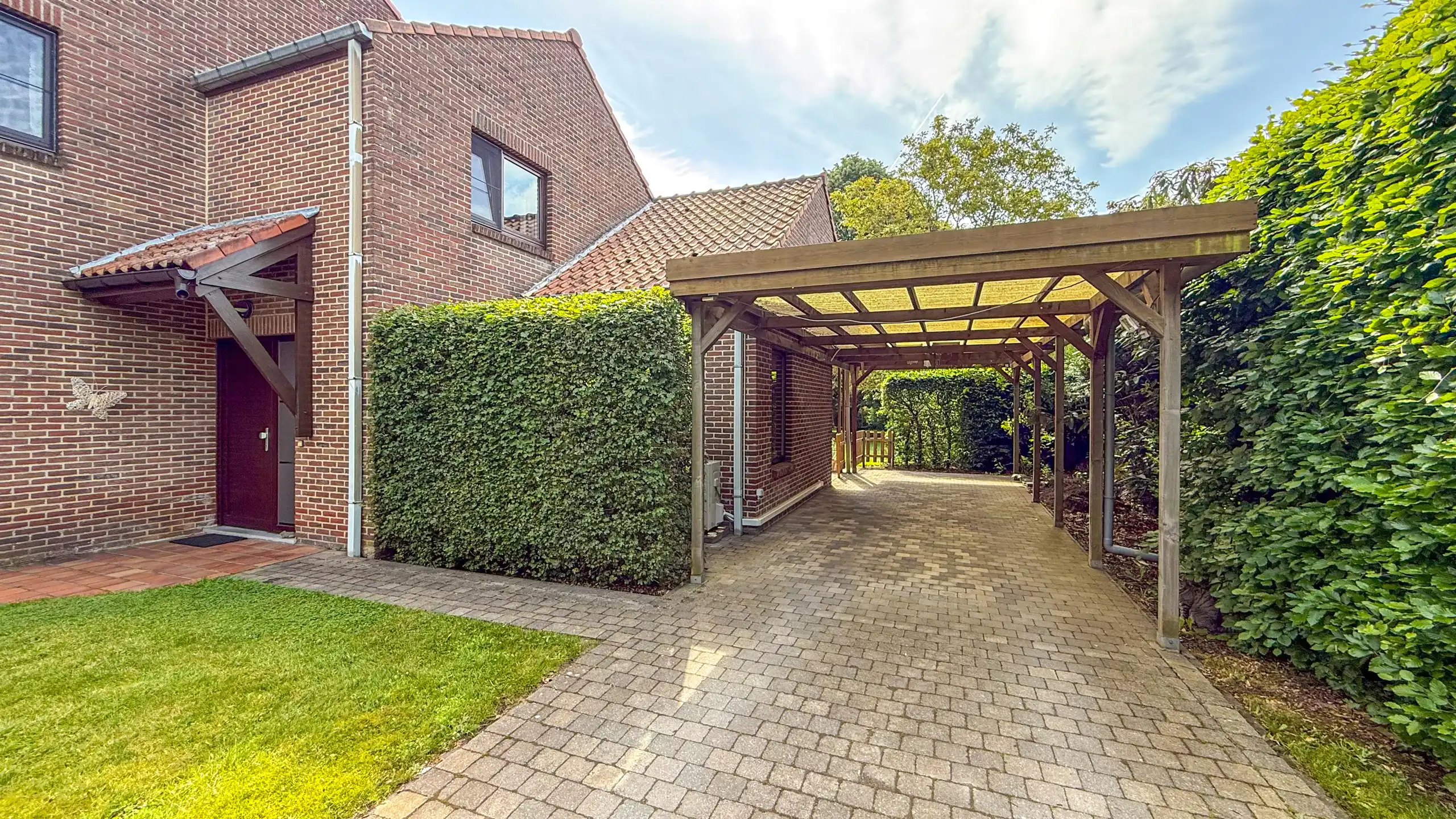 Ruime gezinswoning met grote tuin, 4 slpks en praktijkruimte! foto 38