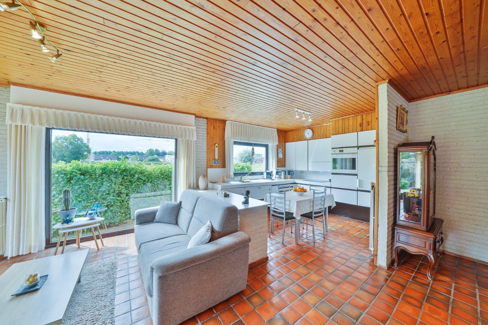 Perfect onderhouden bungalow met 3 slaapkamers op zonnig perceel in Roksem! foto 8