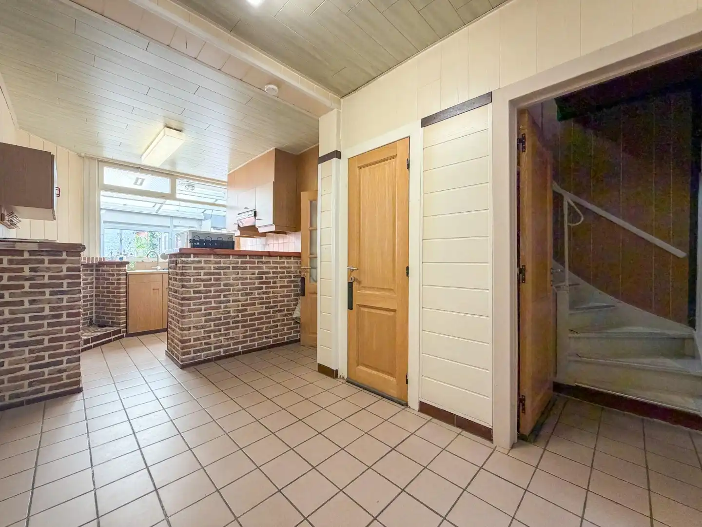 Ruime tussenwoning (211 m²) met zonnige koer, 3 slpk, Torhout foto 3