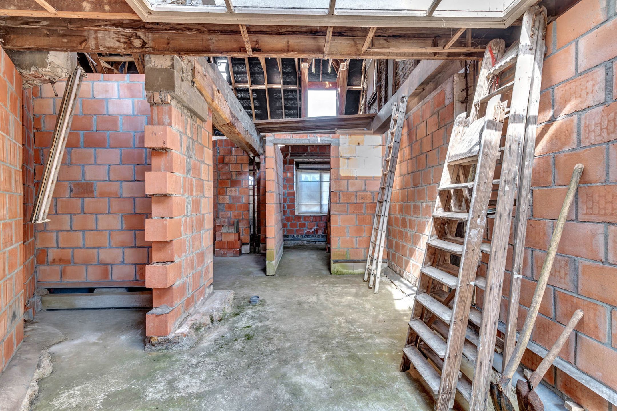 Te renoveren woning op strategische locatie te Ninove foto 10