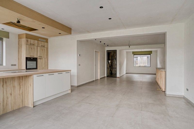 Moderne nieuwbouwwoning TE KOOP in een rustige buurt in WAREGEM! foto 7