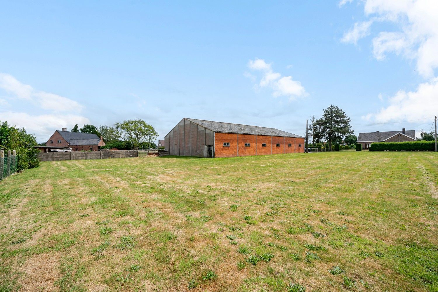Alleenstaande woning met magazijn. foto 19