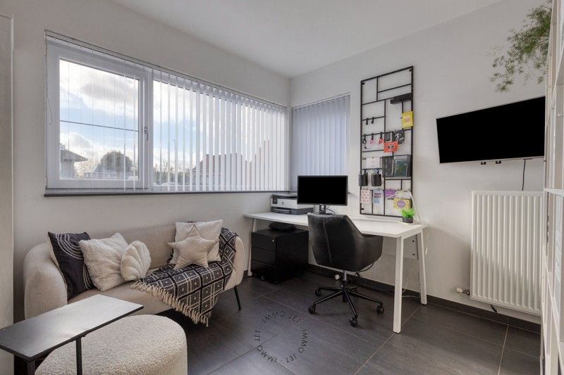 Moderne halfopen woning met 4 slaapkamers en zonnepanelen in Nieuwkerken-Waas foto 6