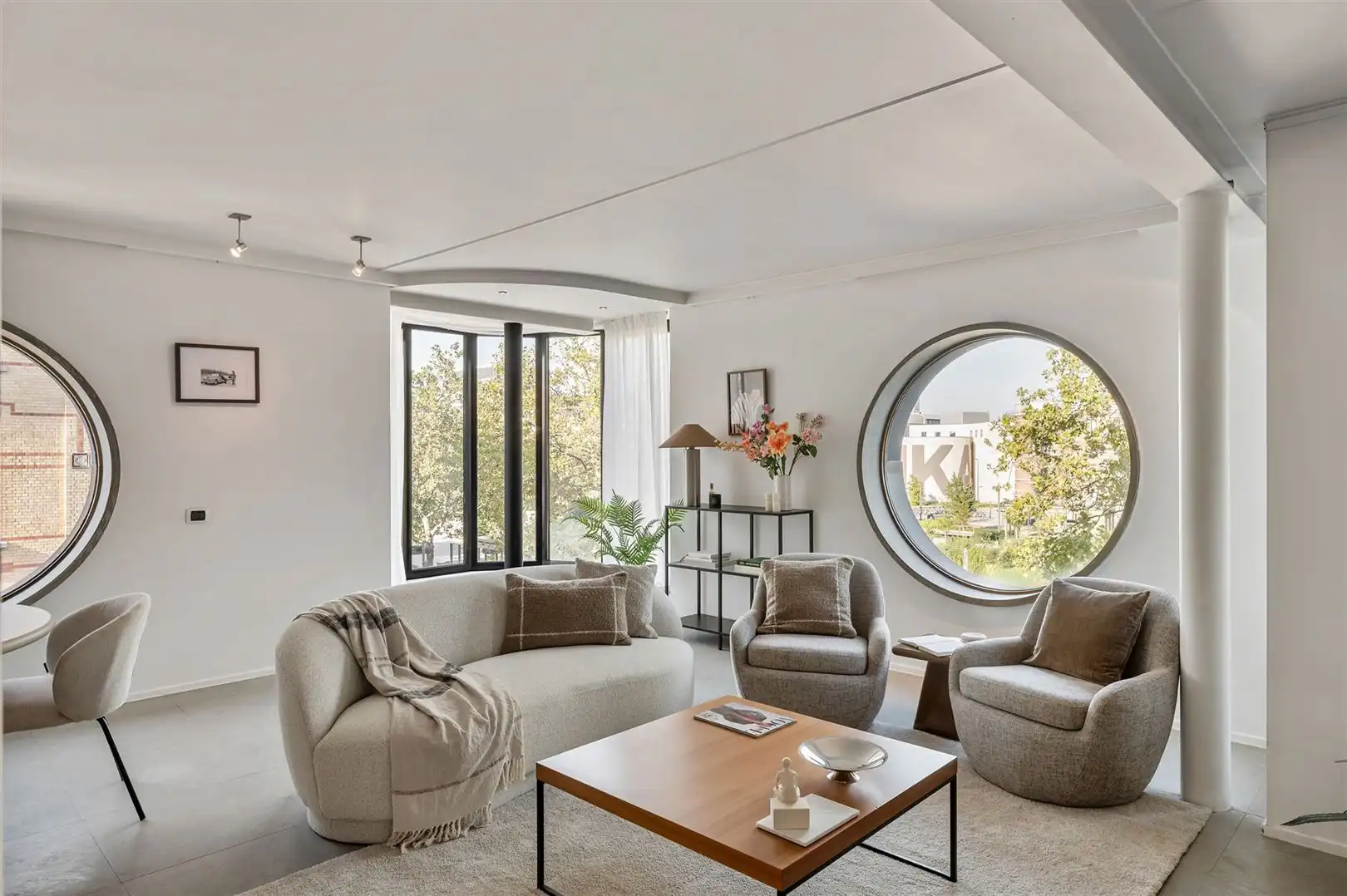Architecturaal hoekappartement met uitzicht over het Zuidpark foto 2