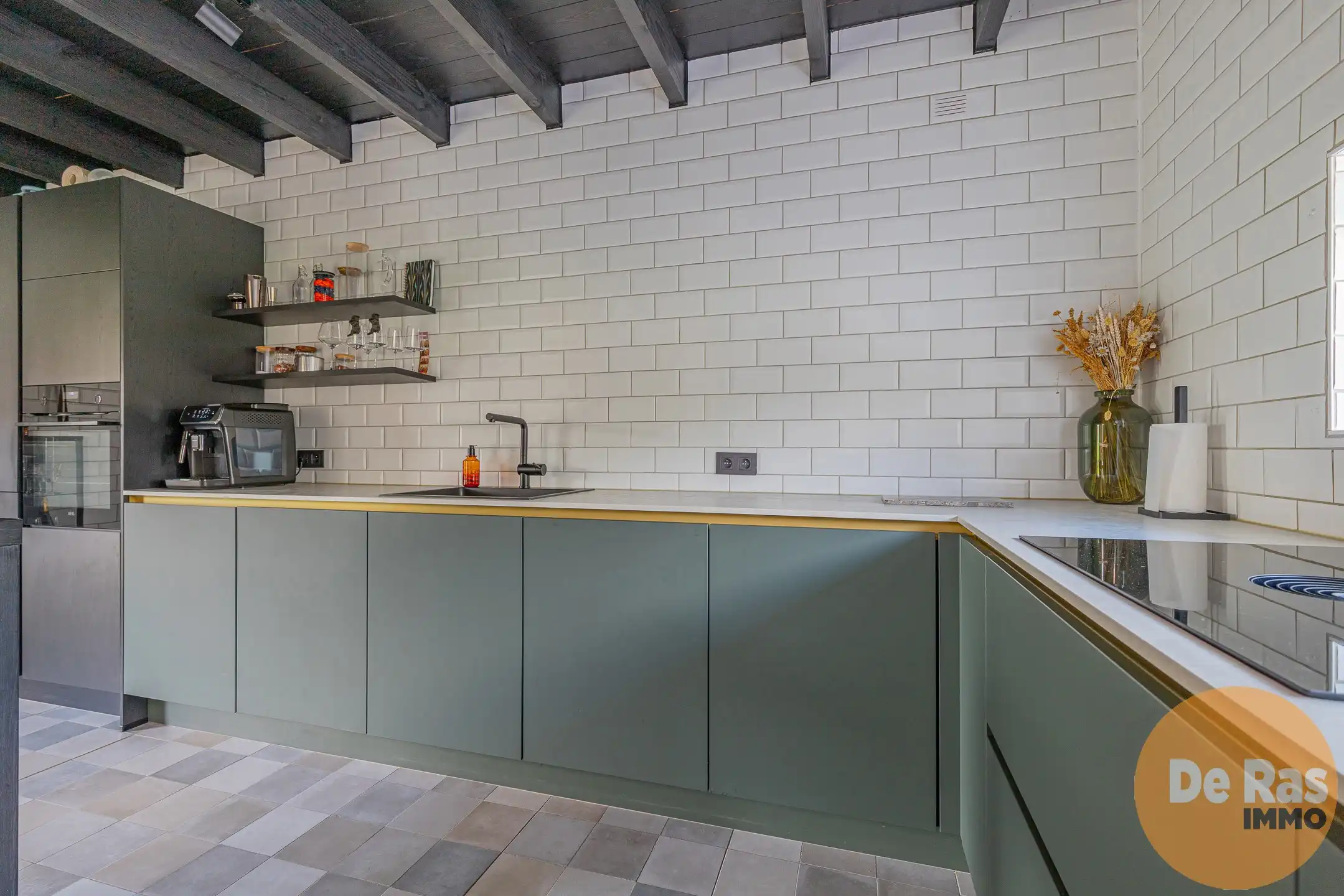 BURST-Mooi gerenoveerde hoeve op rustige locatie met carport foto 11