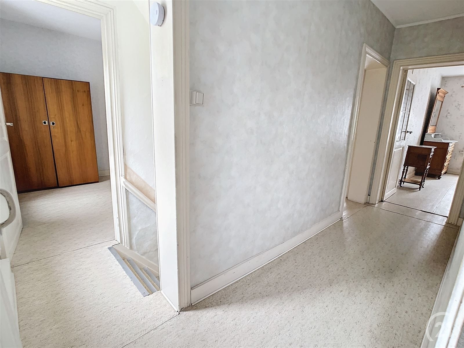 Te renoveren gezinswoning met tuin en weide op 35are40 foto 21