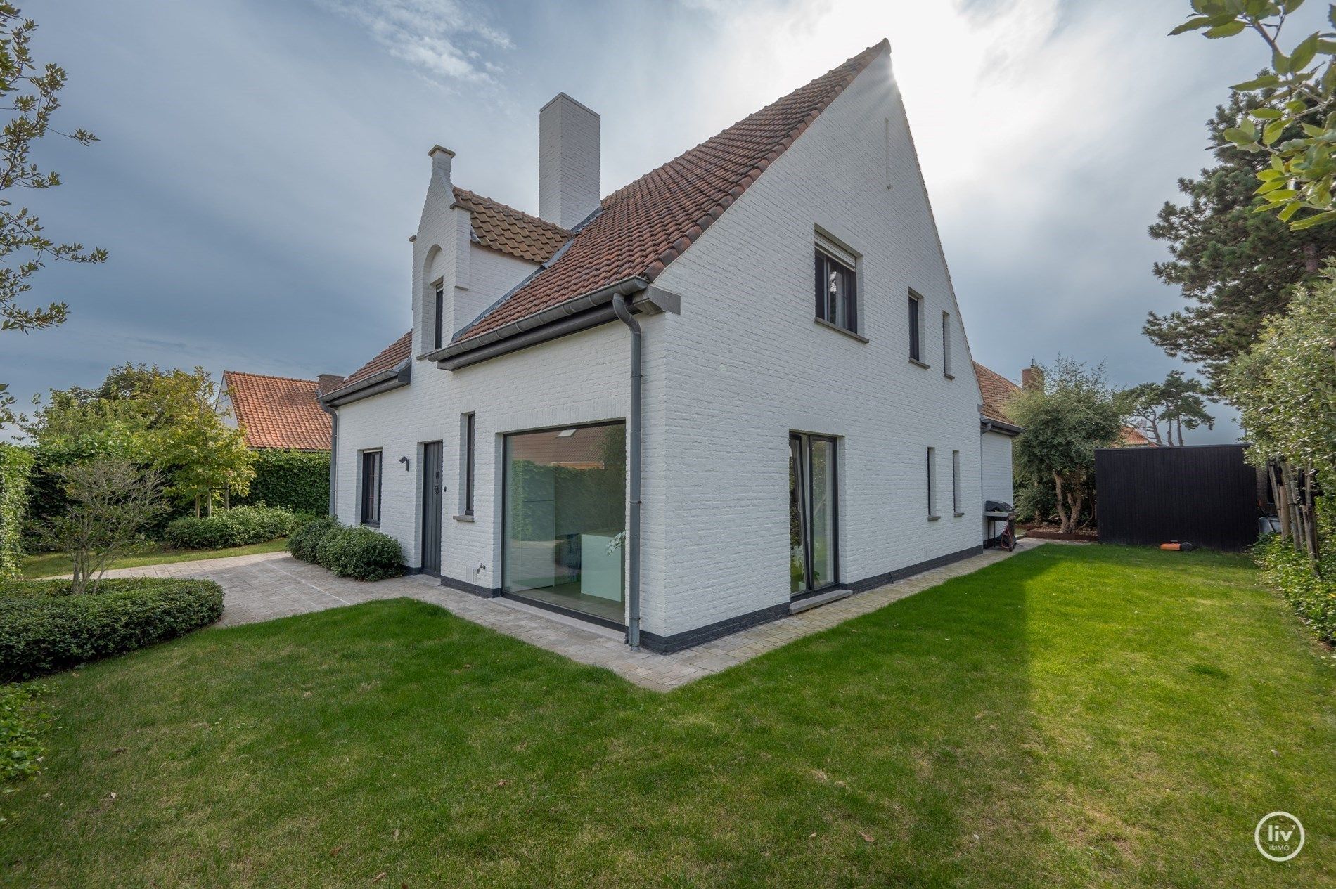 Centraal gelegen villa te Knokke-Heist (op een perceel van 601m2) in zeer goed onderhouden staat.  foto 19