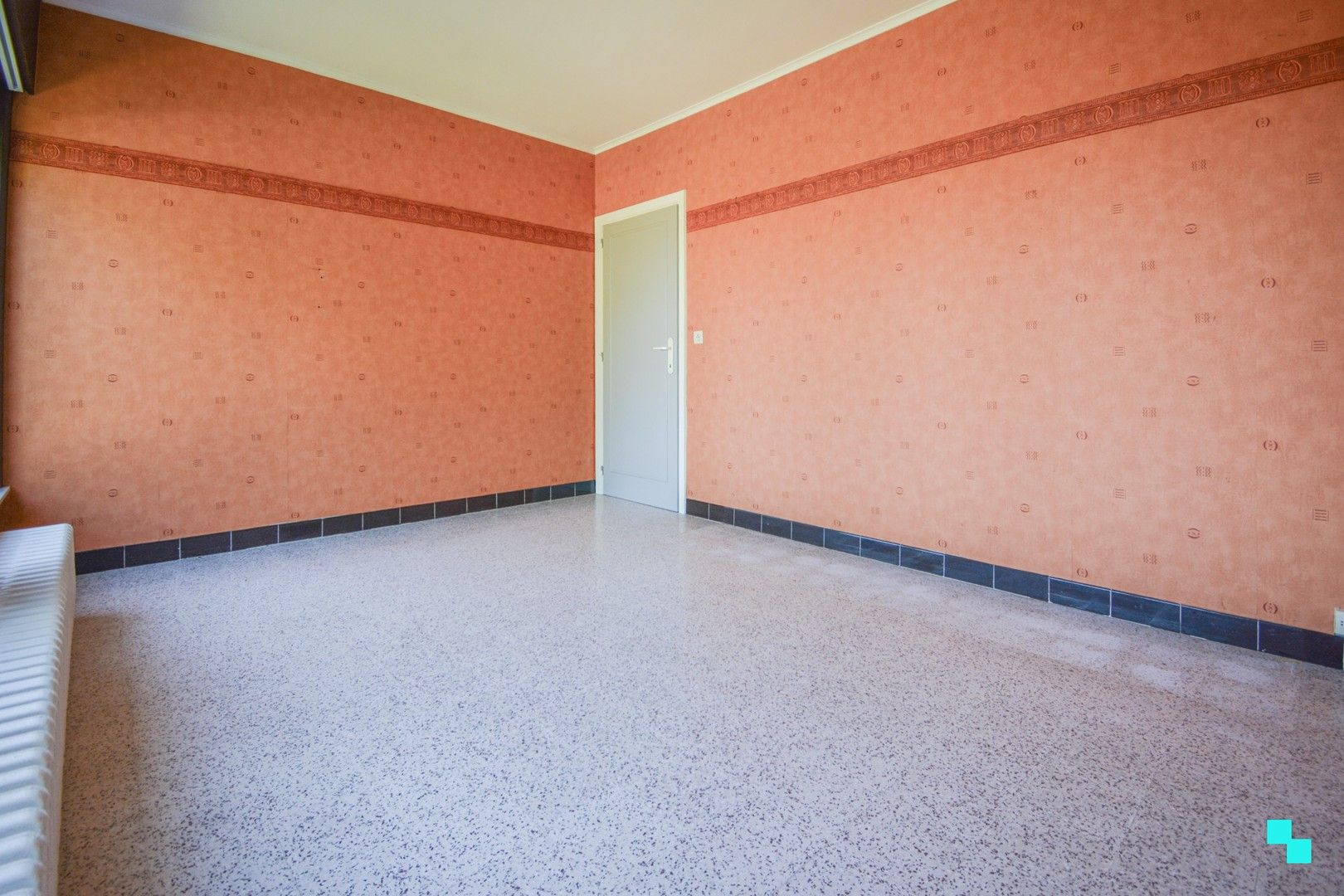 Te renoveren eengezinswoning met magazijn te Hooglede foto 17