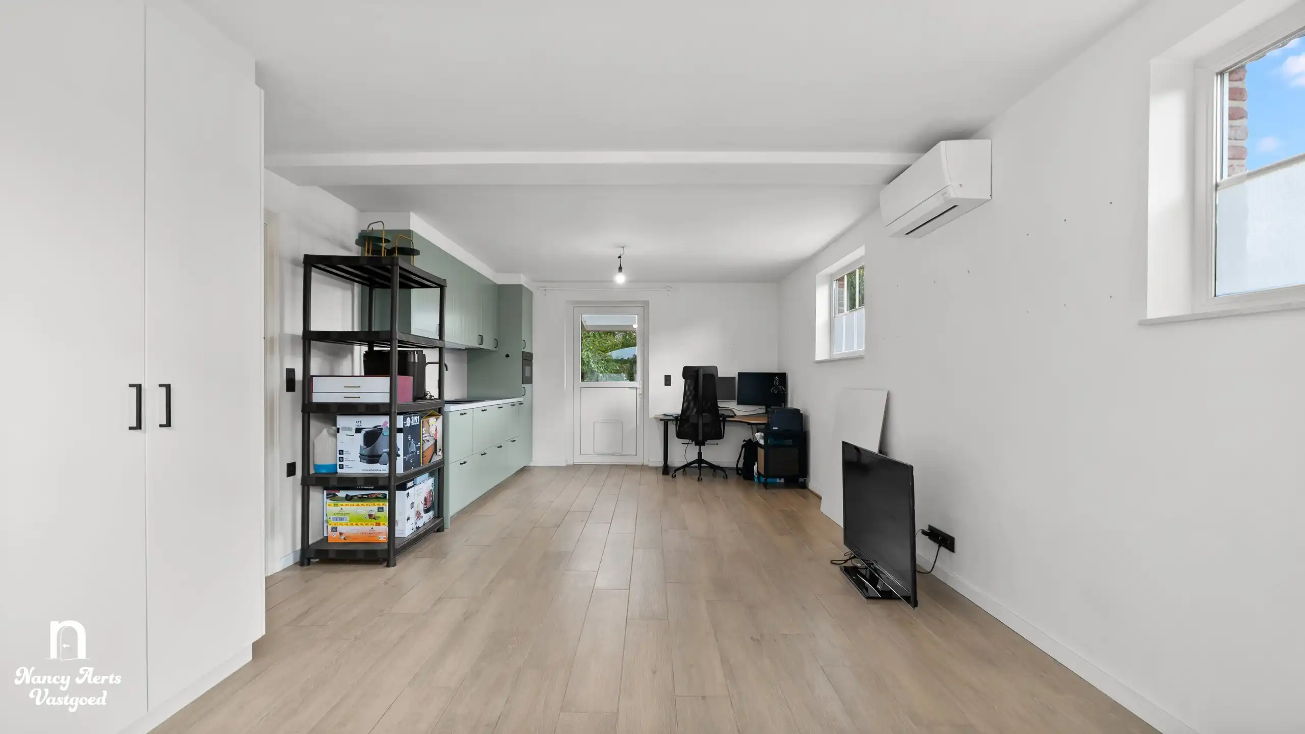 Verrassend ruime woning met aparte studio op rustige locatie foto 50