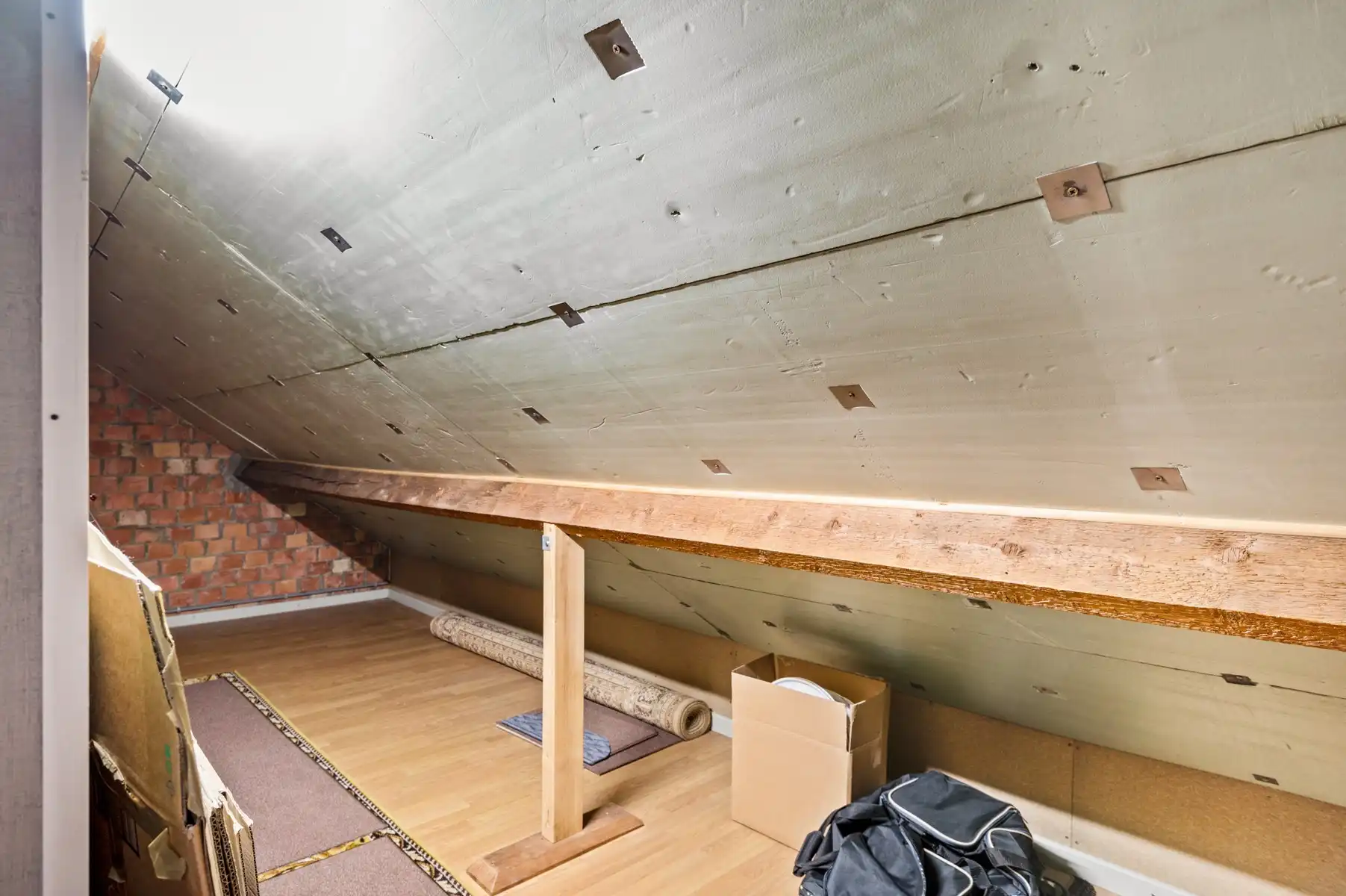 Goed gelegen woning met 3 slaapkamers, zonnige tuin en inpandige garage foto 17