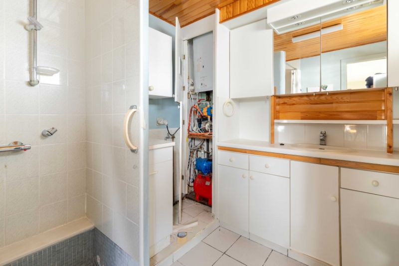Roeselare - Starterswoning met voldoende kamers en leuke tuin foto 6
