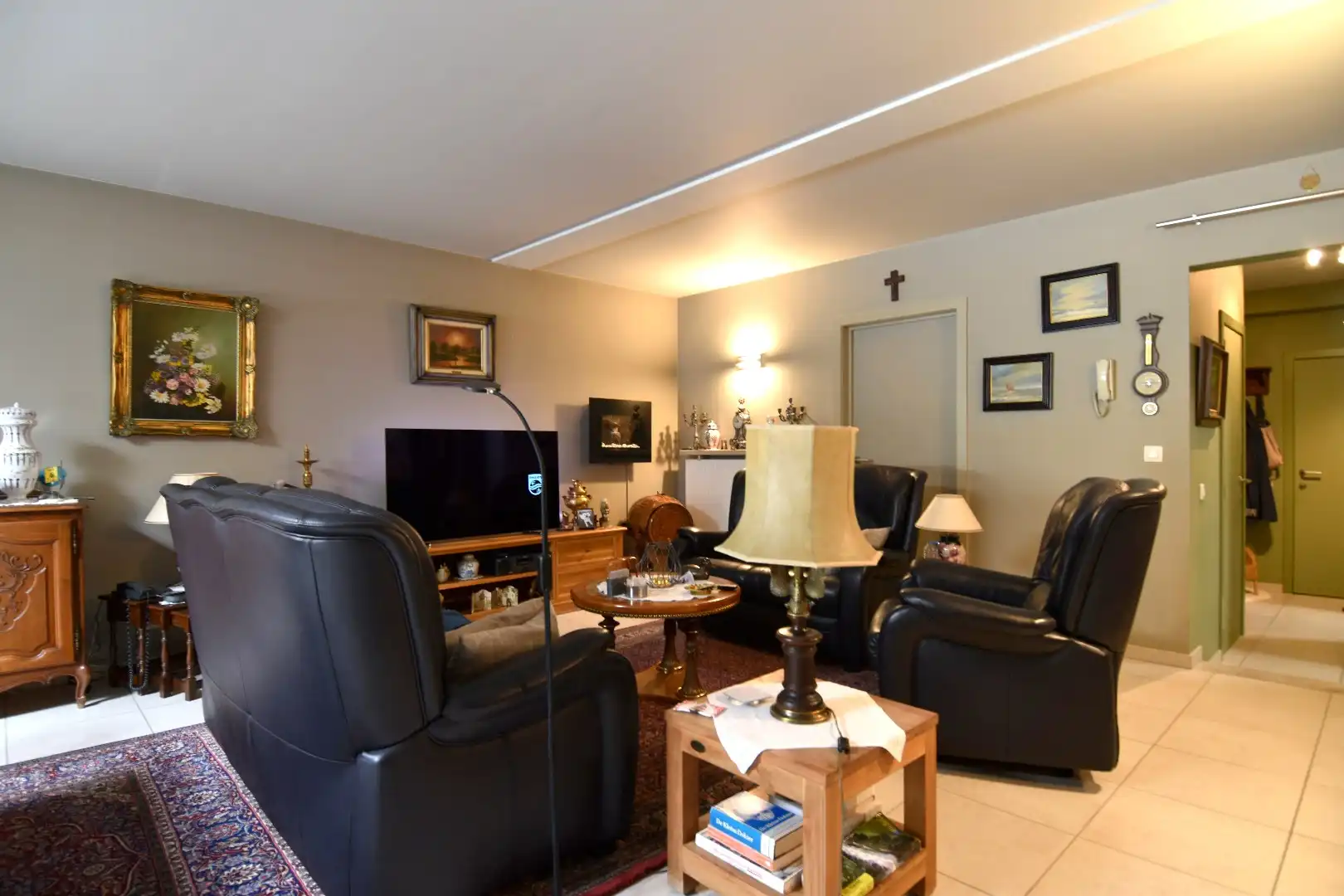 Instapklaar 2-slaapkamerappartement met garage en zonnige tuin te koop in centrum Gullegem foto 6
