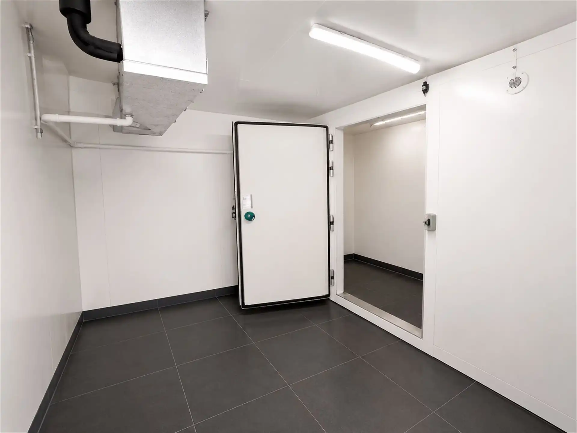  Opvallend handelspand op commerciële toplocatie in hartje Aalst! foto 9