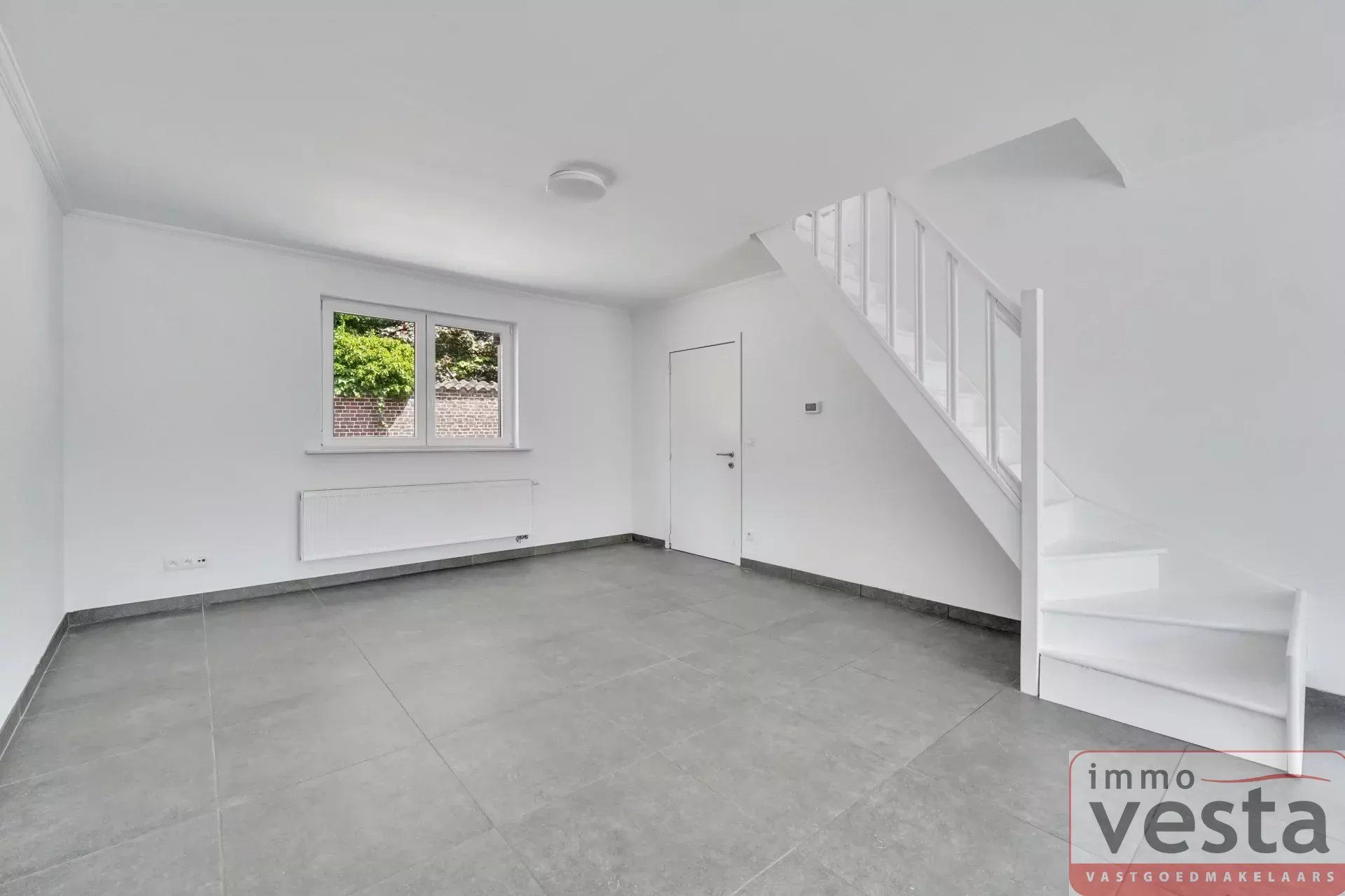 Gerenoveerde woning aan de stadsrand foto 6