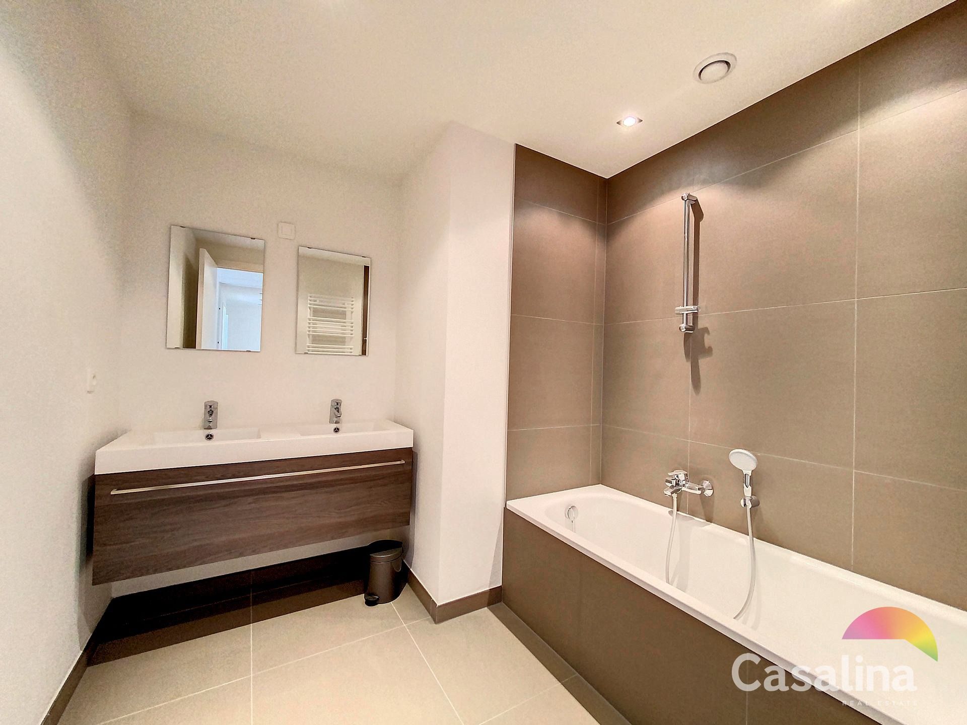 GEMEUBELD - modern appartement 107m² foto 8