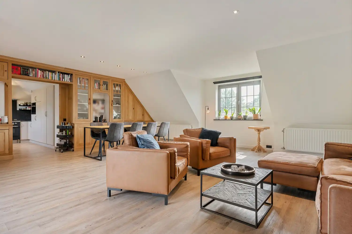 Gunstig gelegen loft met 2 slaapkamers foto 8