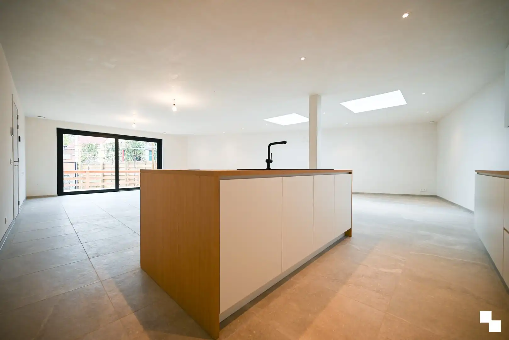 Uitzonderlijk ruime nieuwbouwwoning te Izegem foto 7