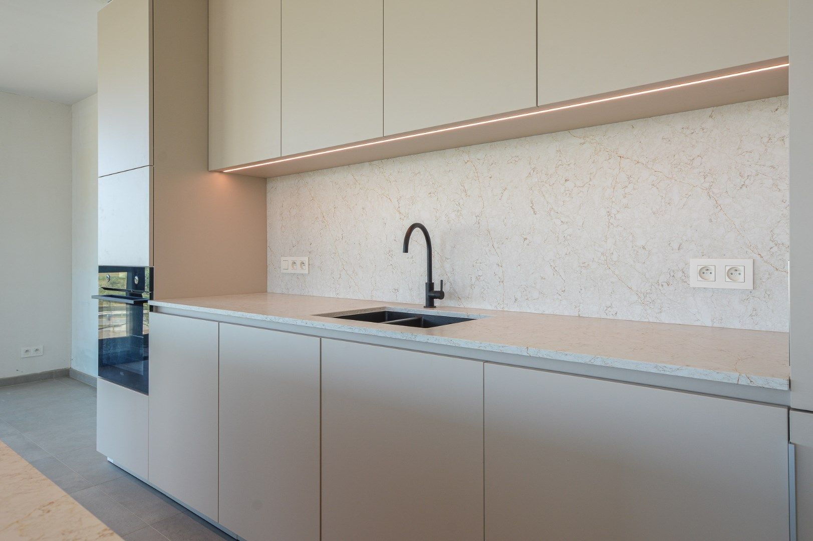 Luxueus nieuwbouwappartement te Oudenburg met 2 slaapkamers + garagebox foto 5