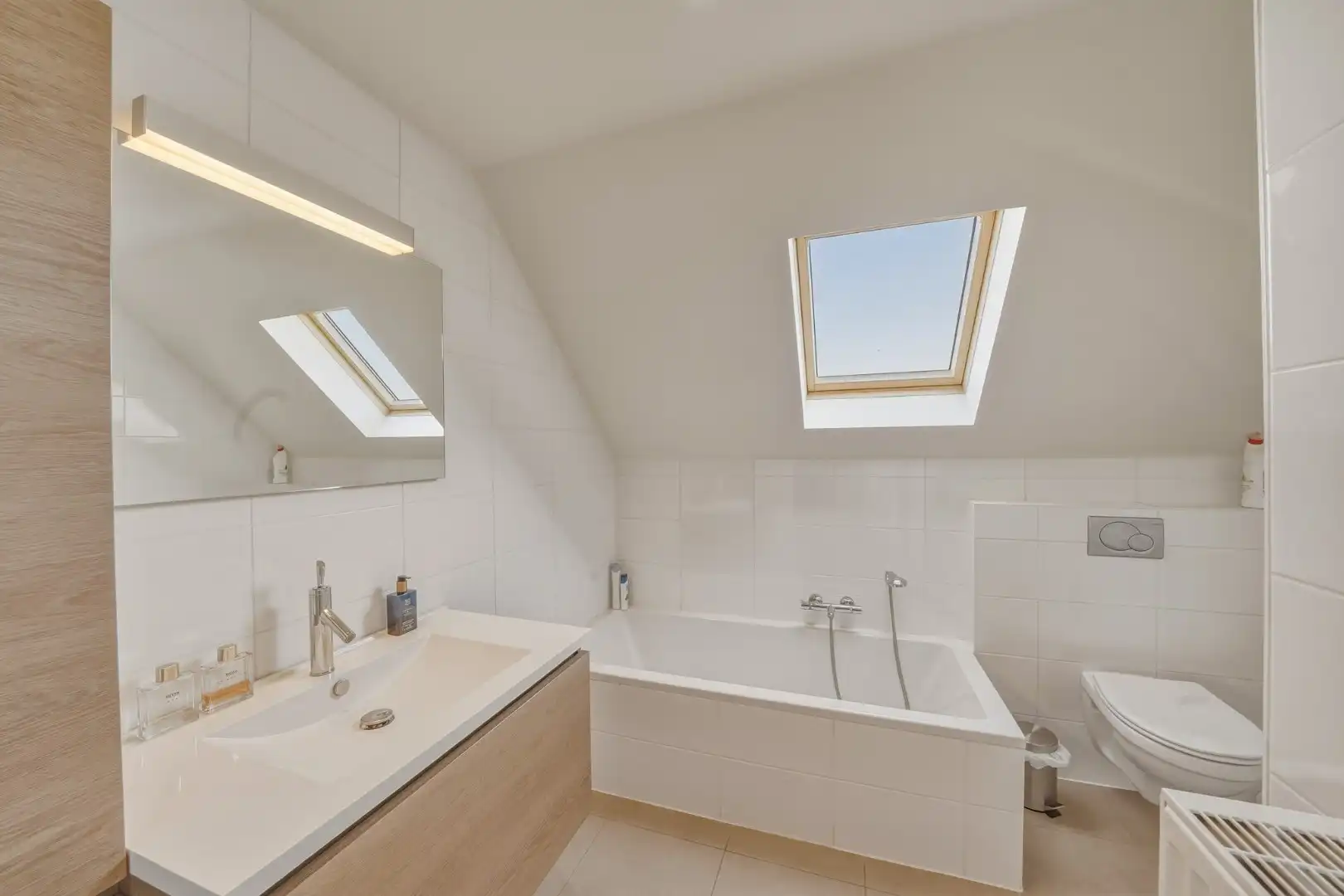 Instapklare recente woning met zeer ruime garage en tuin in Oudenburg foto 18
