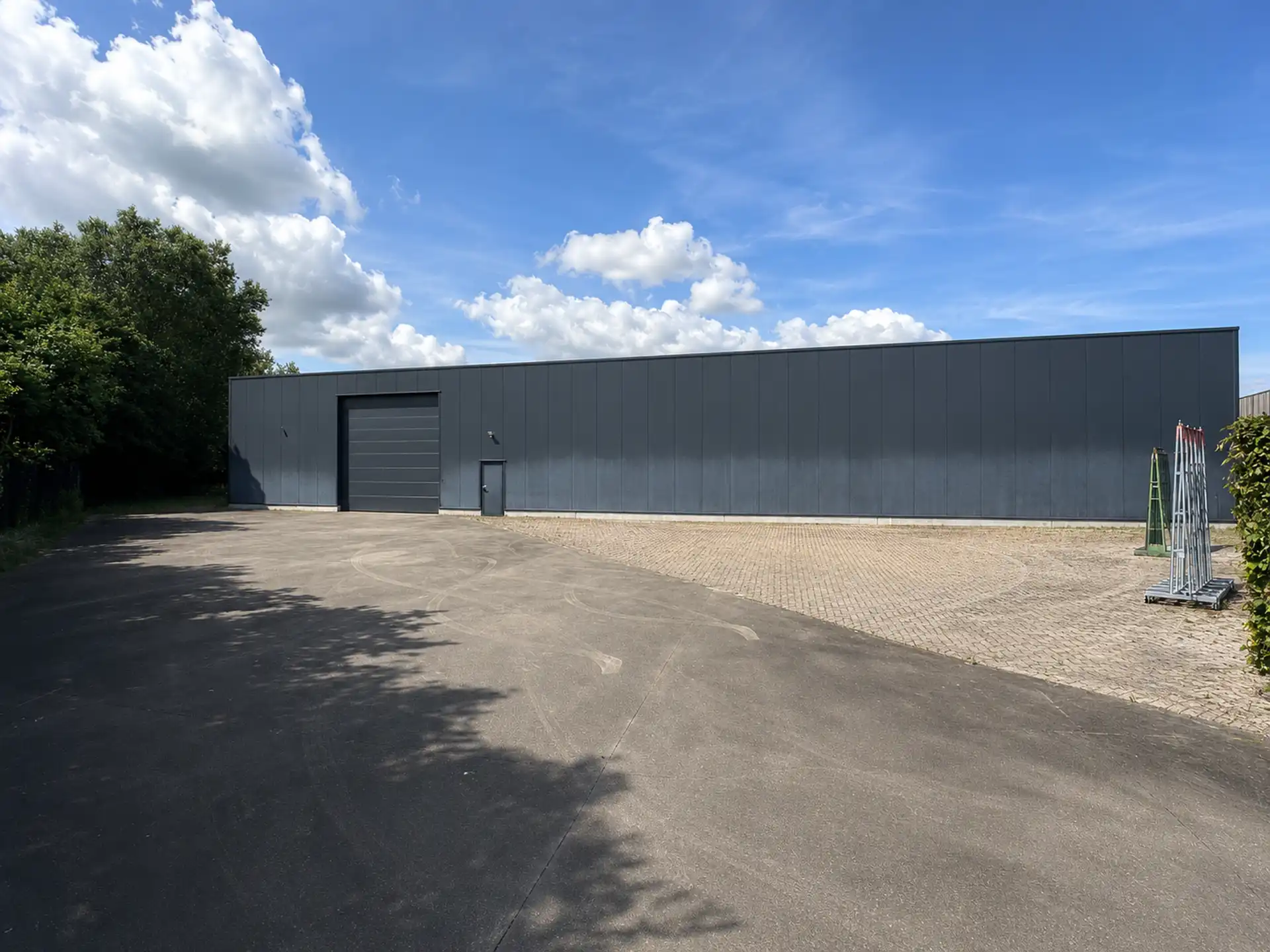 Bedrijfsvastgoed te koop Atomiumstraat - 9100 Sint-Niklaas